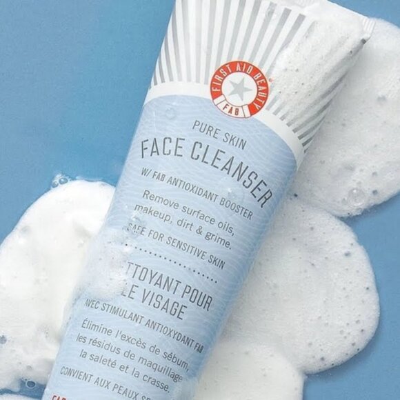 NEW- SEALED 🌿✨ First Aid Beauty Pure Skin Face Cleanser 💧💖 5 fl oz - Picture 1 of 5